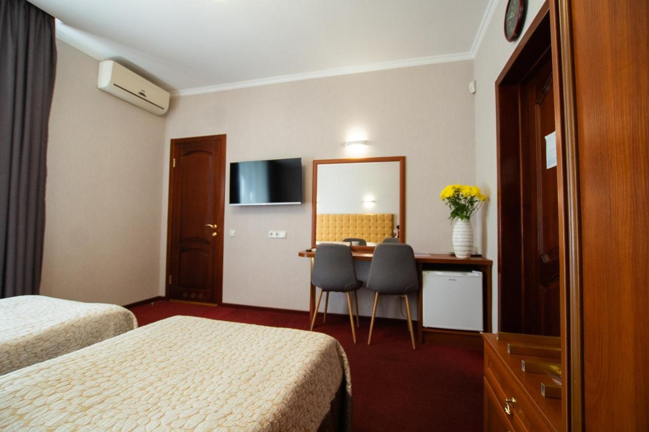 Grand Christer Hotel Kiew Exterior foto